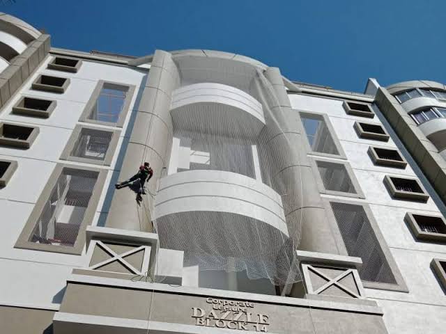 Scaffolding safety nets